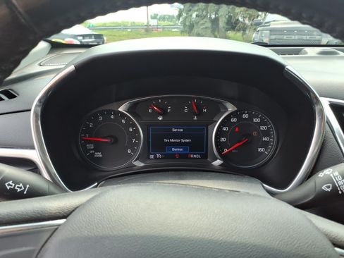 Used 2019 Chevrolet Equinox LT FWD image 16