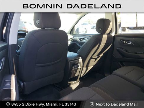 Used 2021 Chevrolet Traverse LS image 10