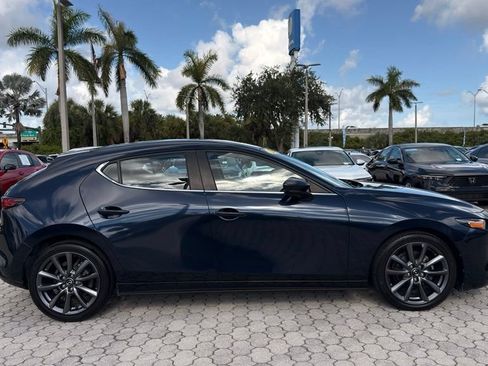 Used 2020 MAZDA MAZDA3 Hatchback FWD image 13