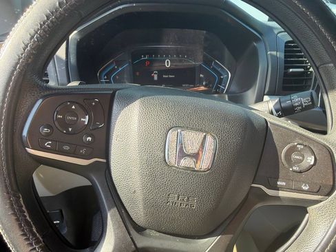 Used 2019 Honda Odyssey EX image 11