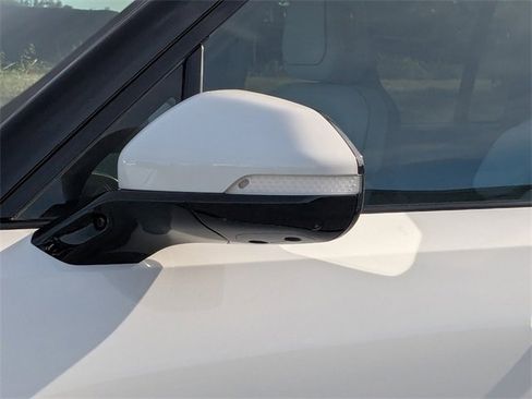 Used 2023 Rivian R1S Adventure image 11