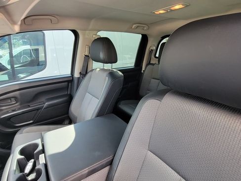 Used 2021 Nissan Titan S w/ HD Front GAWR Package AWD/4WD image 11