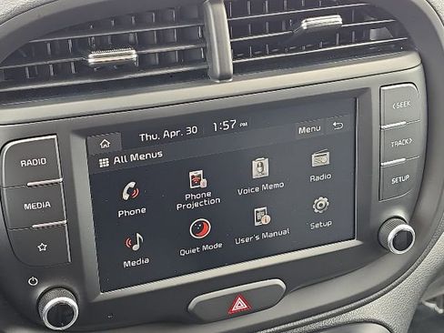 Used 2025 Kia Soul LX w/ LX Technology Package FWD image 25