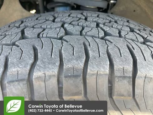 Used 2024 Toyota Tacoma TRD Off-Road AWD/4WD image 27