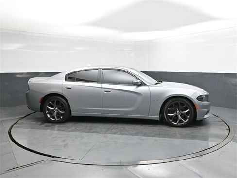 Used 2018 Dodge Charger R/T image 26