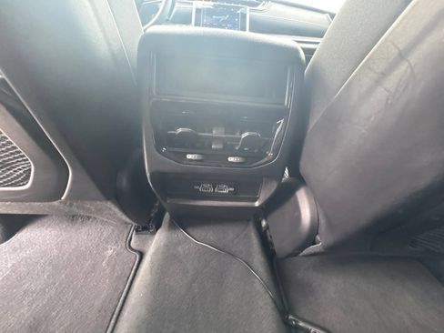 Used 2023 Jeep Grand Cherokee Laredo RWD image 34