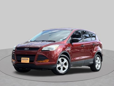 Used 2016 Ford Escape S FWD image 2