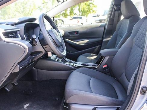 Used 2022 Toyota Corolla LE image 17