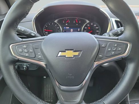 Used 2024 Chevrolet Equinox LT FWD image 12