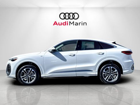 Used 2025 Audi Q5 Premium AWD/4WD image 2