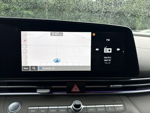 Certified 2025 Hyundai Elantra SEL FWD image 23