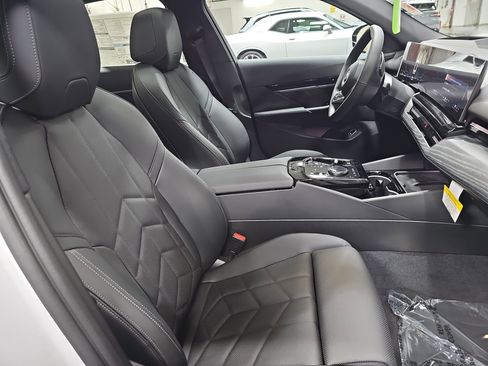 New 2026 BMW 530i xDrive AWD/4WD image 10