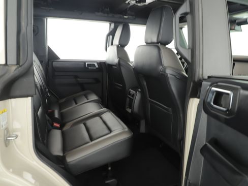 Used 2025 Ford Bronco Outer Banks image 22