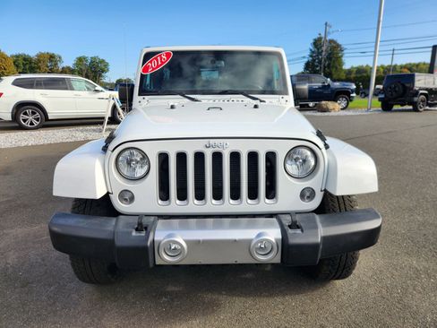 Used 2018 Jeep Wrangler Unlimited Sahara AWD/4WD image 22