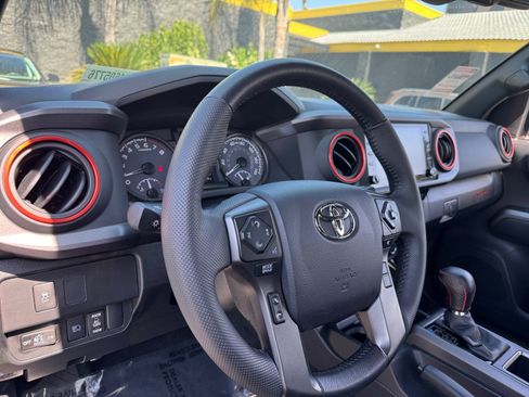 Used 2023 Toyota Tacoma TRD Off-Road AWD/4WD image 17