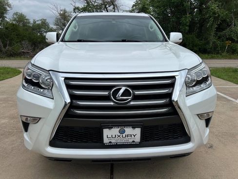 Used 2018 Lexus GX 460 w/ Navigation Package AWD/4WD image 3