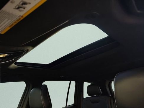 Certified 2024 Jeep Grand Cherokee Altitude image 27