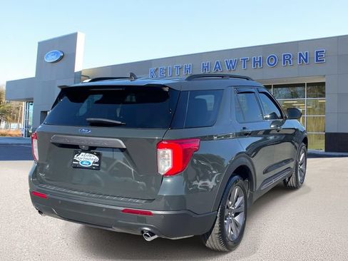 Used 2022 Ford Explorer XLT w/ Equipment Group 202A RWD image 6