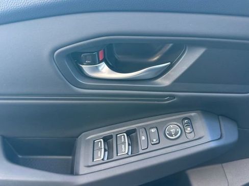 Certified 2025 Honda Accord SE image 10