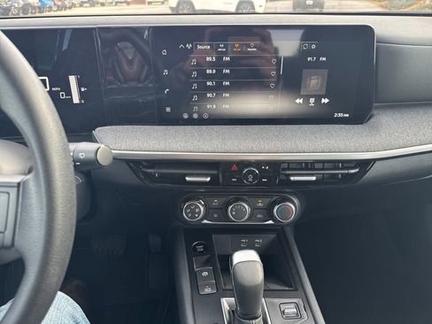 New 2026 Nissan Kicks S image 19