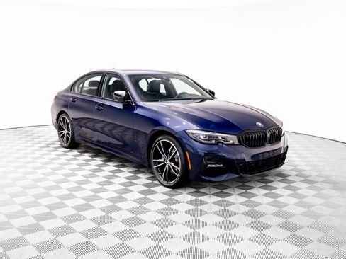 Certified 2022 BMW 330i xDrive Sedan w/ M Sport Package image 7