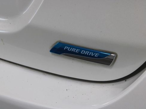 Used 2014 Nissan Versa Note SV FWD image 12