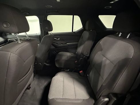 Used 2023 Chevrolet Traverse LT FWD image 18