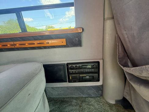 Used 1997 Chevrolet Express 1500 RWD image 18