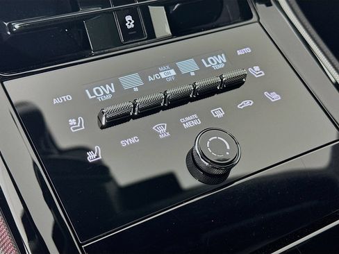 Used 2025 Porsche Panamera RWD image 25