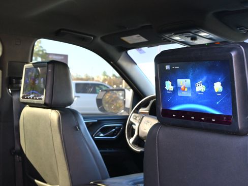 Used 2021 Chevrolet Tahoe Z71 image 12