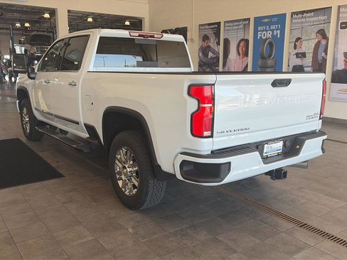 New 2026 Chevrolet Silverado 2500 High Country w/ High Country Premium Package AWD/4WD image 8