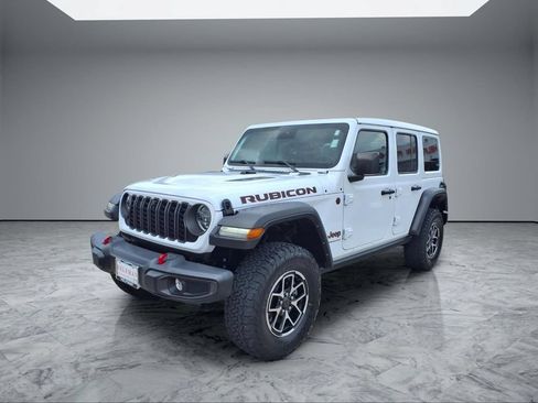 Used 2024 Jeep Wrangler Unlimited Rubicon w/ Technology Group AWD/4WD image 3
