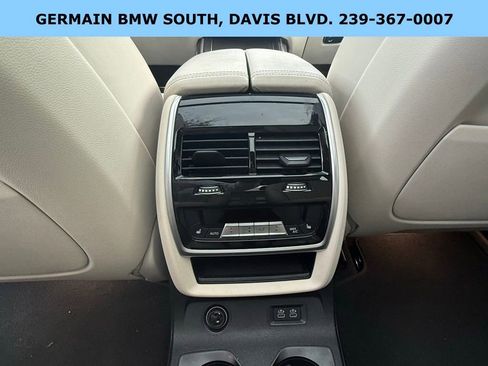 Used 2023 BMW X7 M60i image 17
