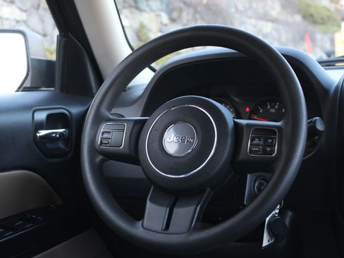 Used 2011 Jeep Patriot Sport w/ PWR Value Group AWD/4WD image 20