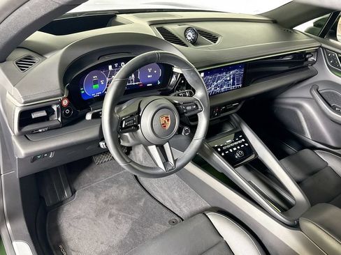 Certified 2025 Porsche Macan 4 Electric AWD/4WD image 4