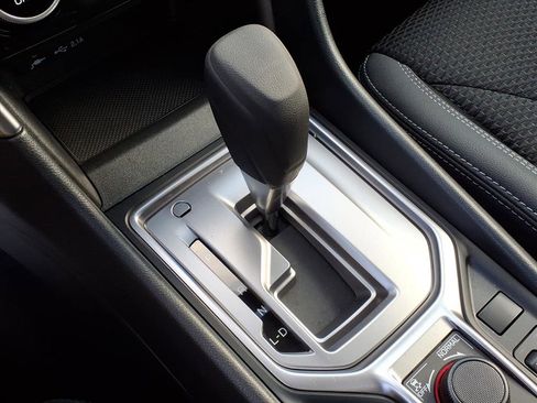 Used 2023 Subaru Forester Premium image 19