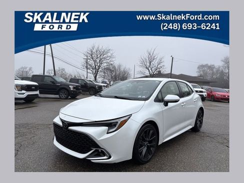 Used 2024 Toyota Corolla XSE image 1