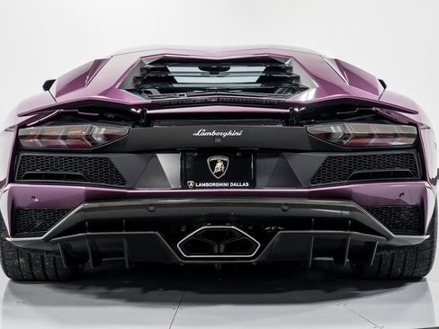 Used 2018 Lamborghini Aventador S image 4