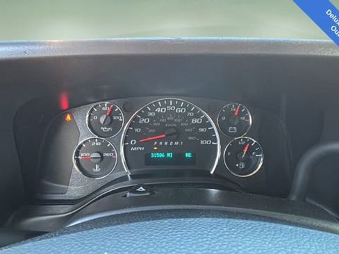 Used 2024 Chevrolet Express 3500 LT w/ LT Preferred Equipment Group RWD image 15