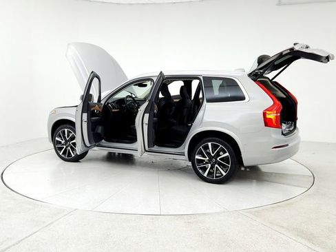 New 2025 Volvo XC90 B6 Plus w/ Protection Package Premier image 12