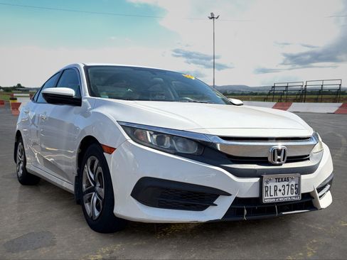 Used 2018 Honda Civic LX image 2