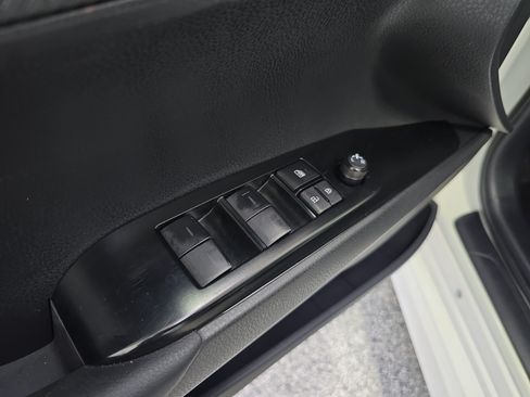 Used 2025 Toyota Camry SE w/ Convenience Package FWD image 19