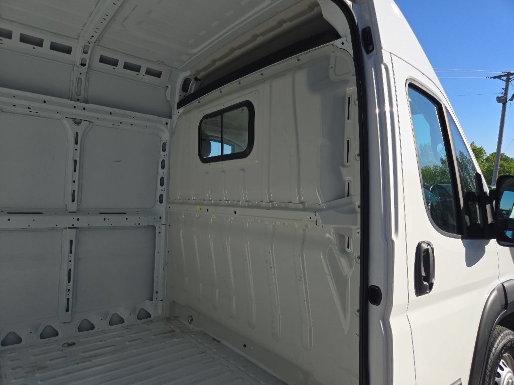Used 2025 RAM ProMaster 2500 w/ Convenience Group FWD image 77
