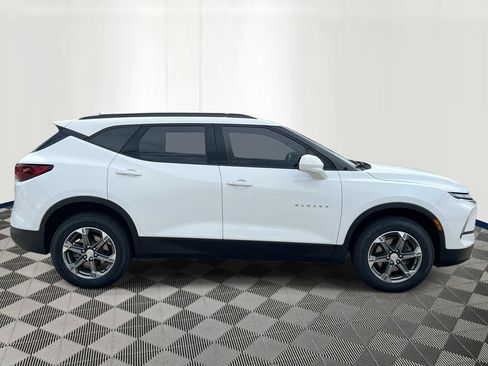 Used 2024 Chevrolet Blazer LT w/ Convenience Package FWD image 6
