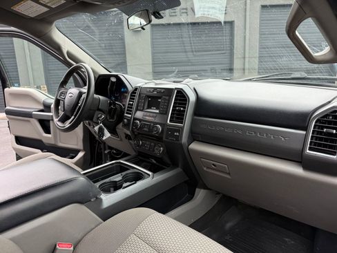 Used 2017 Ford F250 XLT w/ XLT Value Package image 13