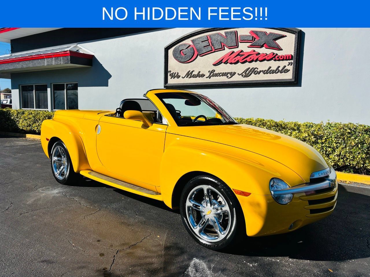 Used 2005 Chevrolet SSR w/ Preferred Equipment Group RWD image 1