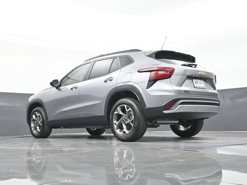 New 2026 Chevrolet Trax LT w/ Driver Confidence Package FWD image 37