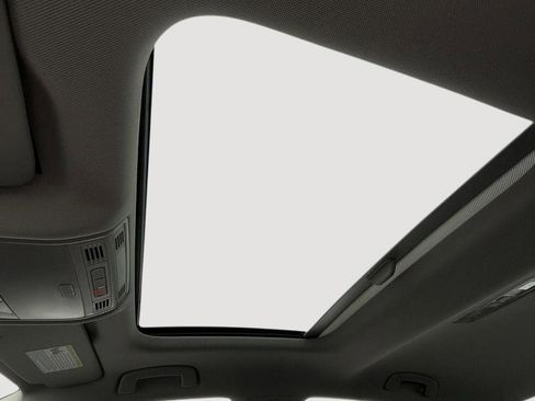 New 2025 Volkswagen Jetta SE image 12