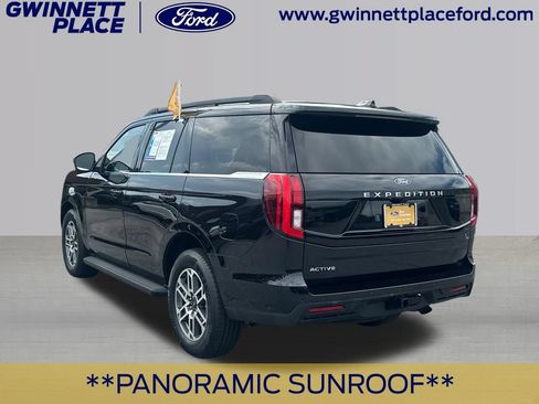 Certified 2025 Ford Expedition Active RWD image 8