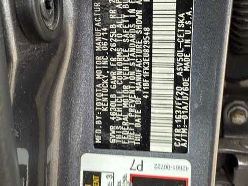 Used 2014 Toyota Camry SE w/ Moonroof Package FWD image 39
